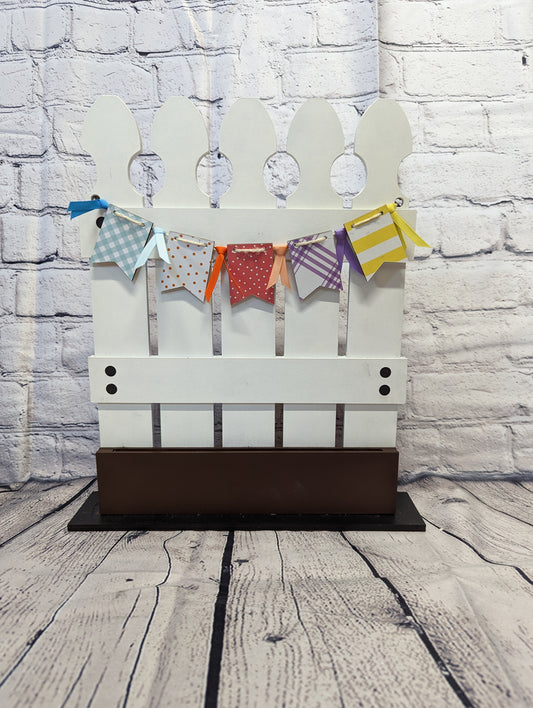 White Picket Fence Shelf Sitter